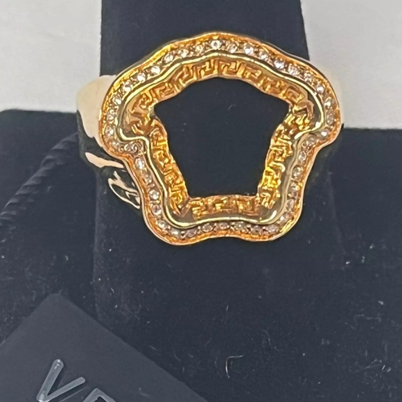 Versace Gold Color Metal & Crystal Medusa Head Curve Ring - SZ 8 - Unisex - BNWT - Picture 1 of 6
